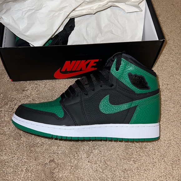 Jordan Shoes - Pine Green Air Jordan 1s